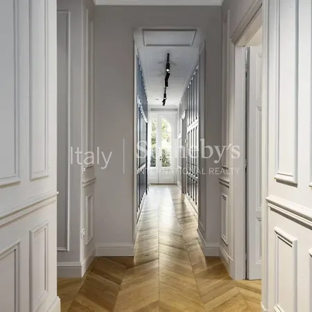 Apartament 4 Locate In *
